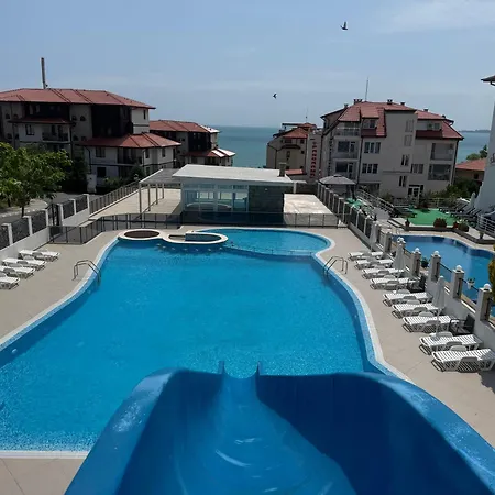 Апартаменти Grand Luxury With Sea View Светий Влас
